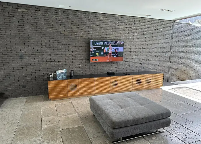 Maison Architecte Ancienne Torrefaction De Cafe Nyaraló